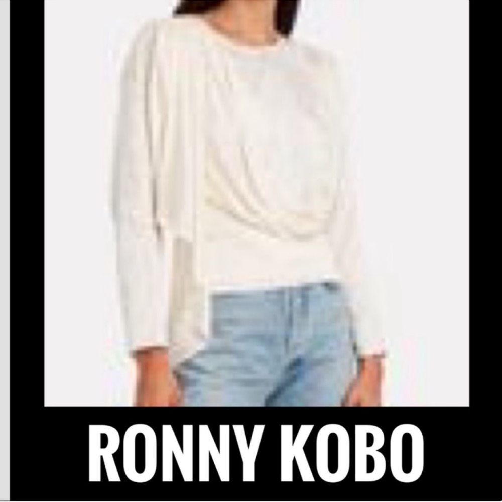 Authentic Ronny Kobo designer silk blouse top sz XS
Excellent condition